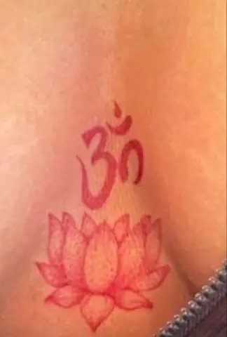 Hình Xăm Hoa Sen Kết Hợp Chú Om Mani Padme Hum