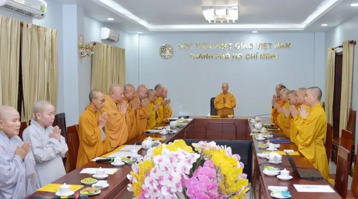 Hội Đồng Điều Hành Học Viện Phật Giáo Vn Tại Tp.hcm Nhận Quyết ...