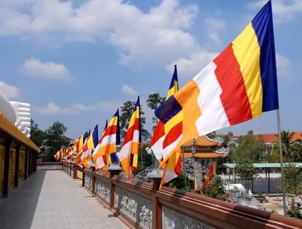 Ý Nghĩa Của Lá Cờ Phật Giáo