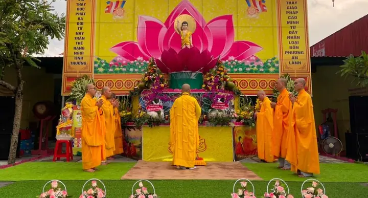 Lễ Phật Đản Tại Niệm Phật Đường Khánh Hạnh Ở Vùng Kinh Tế Mới ...