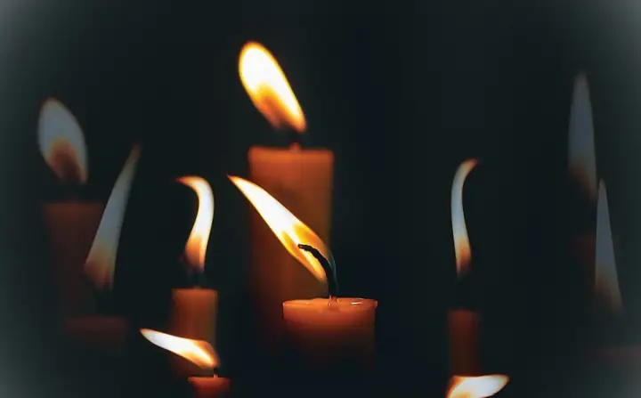 Cầu Nguyện Cho Người Đã Khuất Theo Tinh Thần Phật Giáo Nguyên Thủy