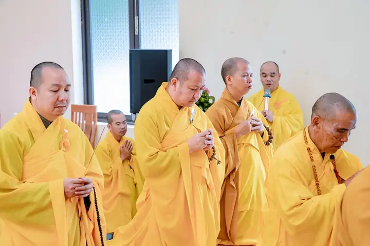 Kính Mừng Đại Lễ Phật Thành Đạo