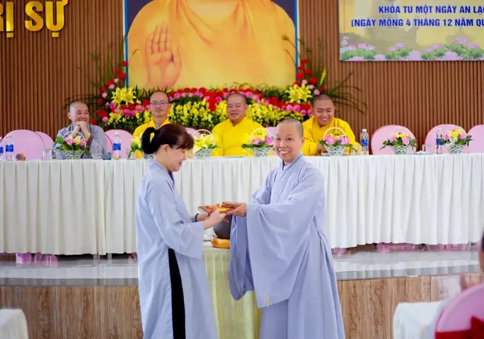 Kính Mừng Đại Lễ Phật Thành Đạo