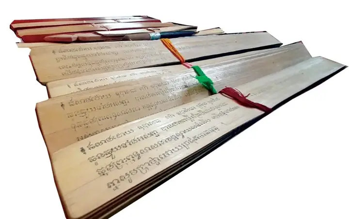 Kinh Phật Trên Lá Buông Của Người Khmer | Báo Điện Tử Tiền Phong