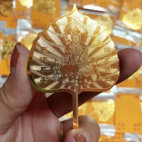 Lá Bồ Đề Tâm Phật Dát Vàng Được Mệnh Danh Là Thần Hộ Mệnh Trong Tâm Thức Của Người Việt