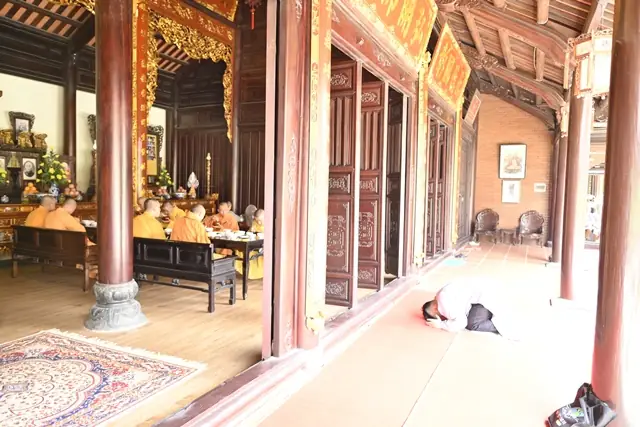 Hướng Dẫn Cách Lạy Phật Tại Nhà Và Khi Đi Chùa Đúng Nhất - Phật ...