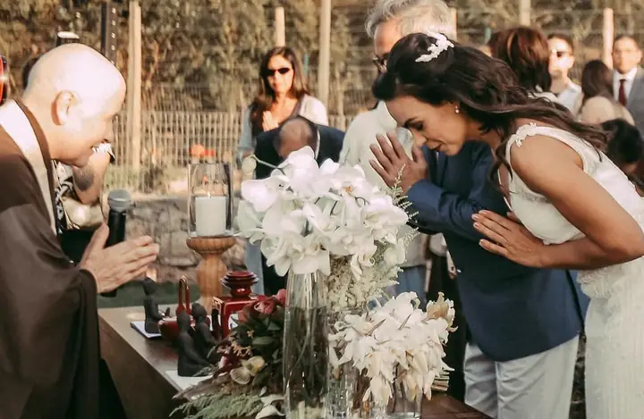 Tổ Chức Lễ Cưới Ở Chùa