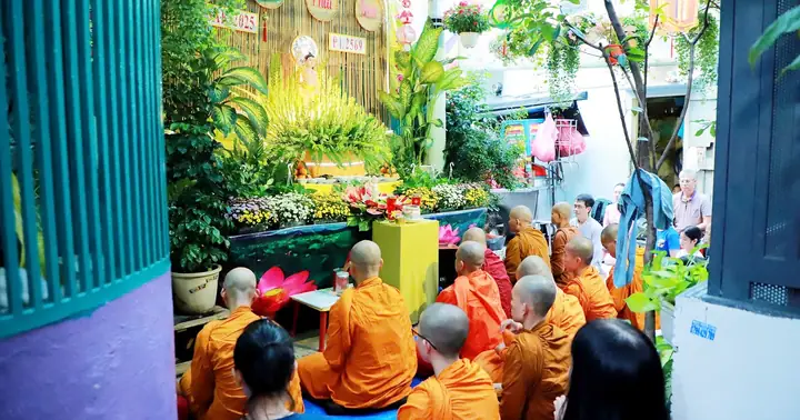 Lễ Đài Phật Đản Tại Tư Gia Phật Tử Hân Hoan Kính Mừng Đại Lễ Vesak ...