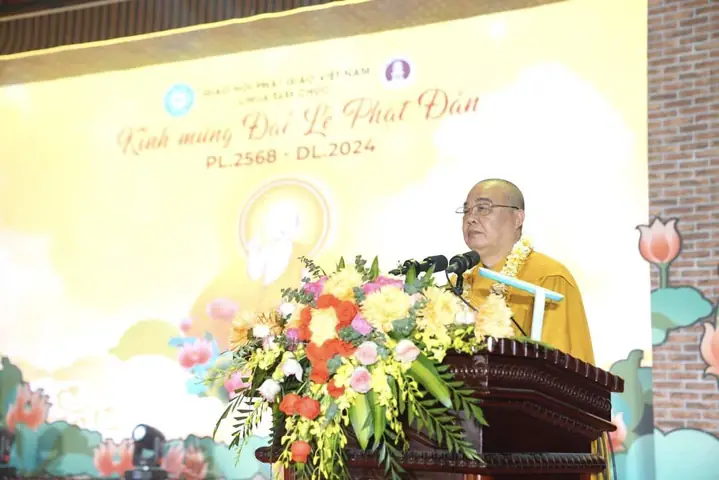 Linh Thiêng Đại Lễ Phật Đản Chùa Tam Chúc