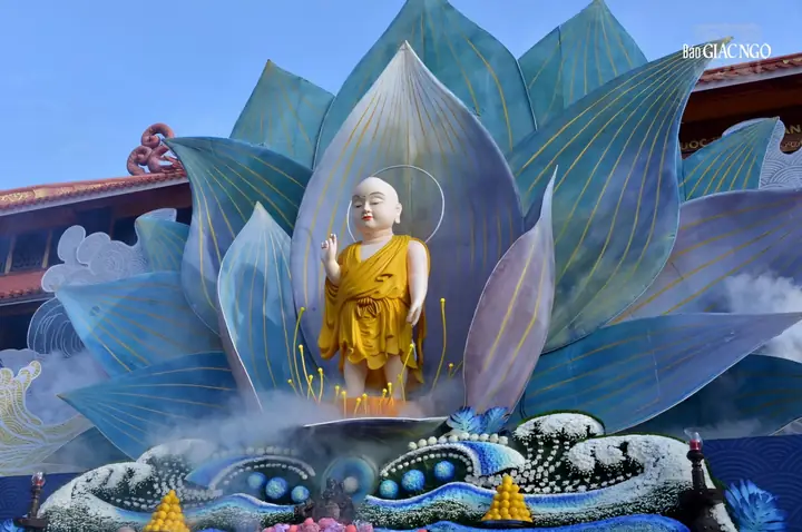 Lễ Phật Đản Việt Nam Quốc Tự