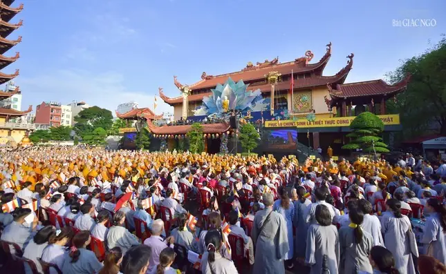 Lễ Phật Đản Việt Nam Quốc Tự