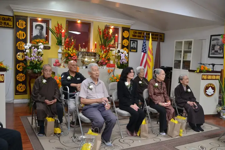 Lễ Phật Giáo Hòa Hảo