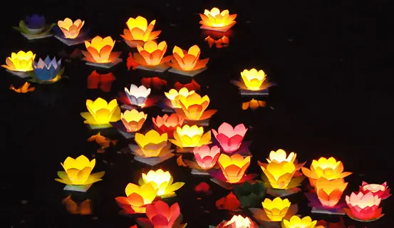 “lễ Quanh Năm Không Bằng Rằm Tháng Giêng”