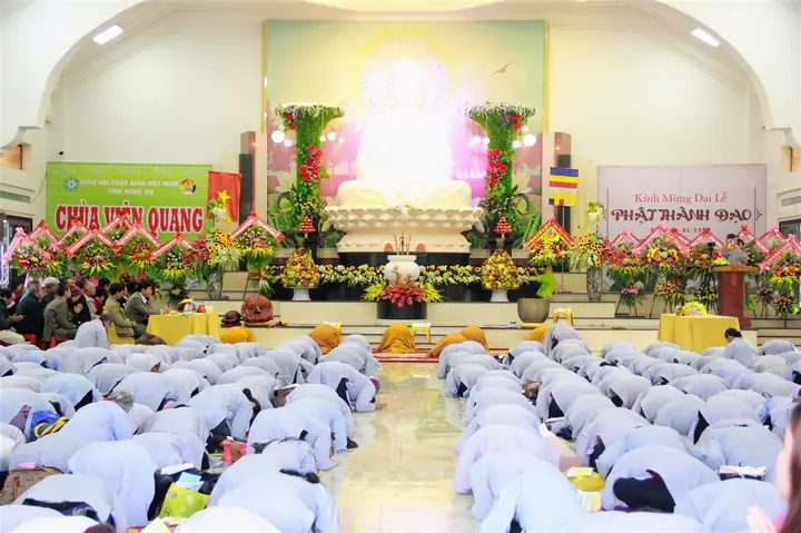 Lễ Phật Thành Đạo Chùa Phật Quang