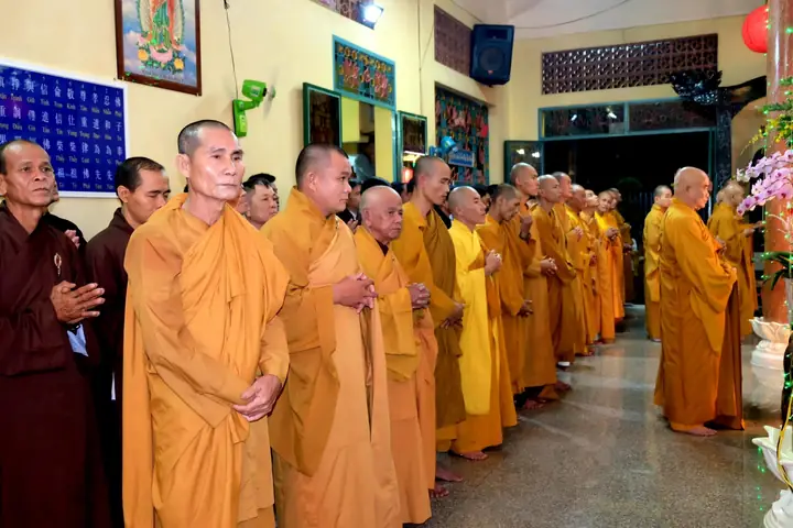 Lễ Phật Trì Danh