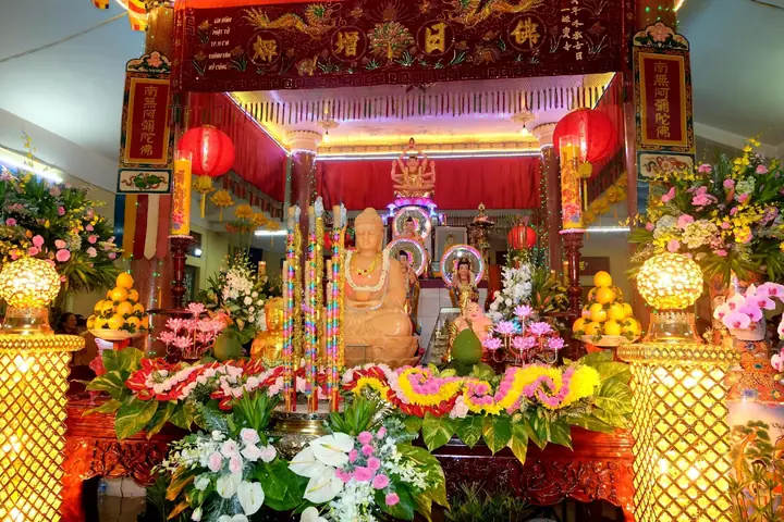 Lễ Phật Trì Danh