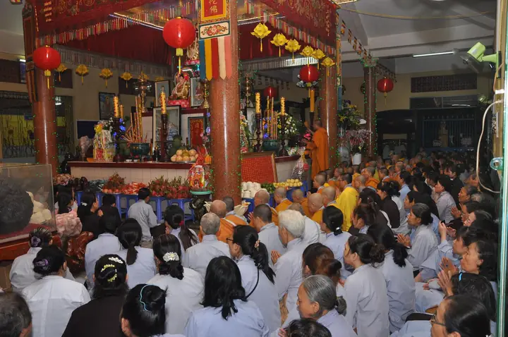 Lễ Phật Trì Danh