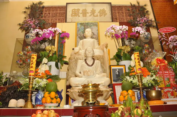 Lễ Phật Trì Danh