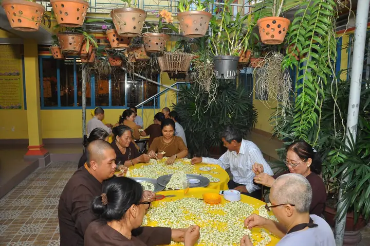 Lễ Phật Trì Danh