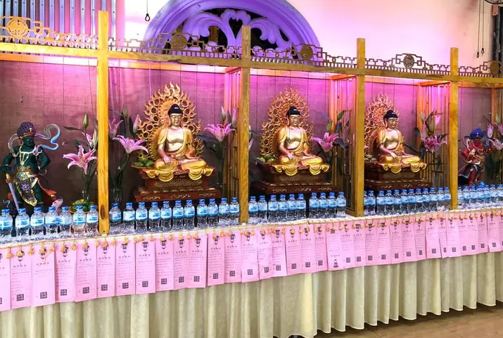 Nghi Thức Lạy Sám Hối 35 Vị Phật Và 7 Vị Phật Dược Sư