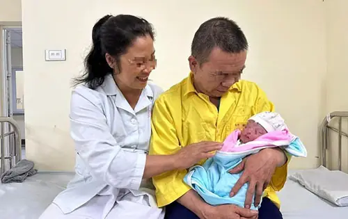 Chuyên Gia Nguyễn Thủy Ra Mắt Sách ''100 Tình Huống Hôn Nhân''