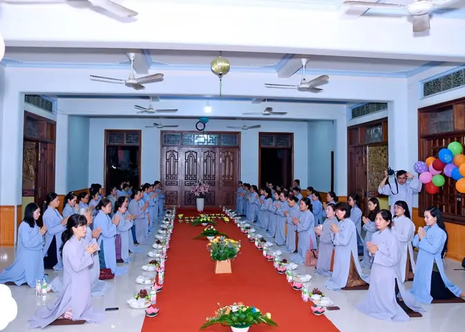 Phú Yên: Phật Tử Học Viên Lớp Giáo Lý Phật Pháp Căn Bản Tổ Chức Đêm Trà Đạo Tri Ân Chư Tôn Đức Giáo Thọ Sư Nhân Ngày Nhà Giáo Việt Nam 20-11