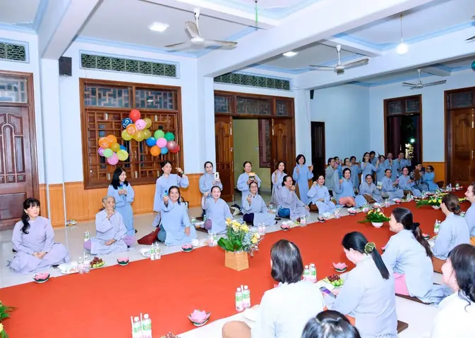 Phú Yên: Phật Tử Học Viên Lớp Giáo Lý Phật Pháp Căn Bản Tổ Chức Đêm Trà Đạo Tri Ân Chư Tôn Đức Giáo Thọ Sư Nhân Ngày Nhà Giáo Việt Nam 20-11