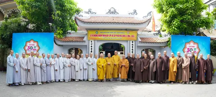 Tp.hcm: Họp Mặt Kỷ Niệm 30 Năm Lớp Sơ Cấp Phật Học Quận 3
