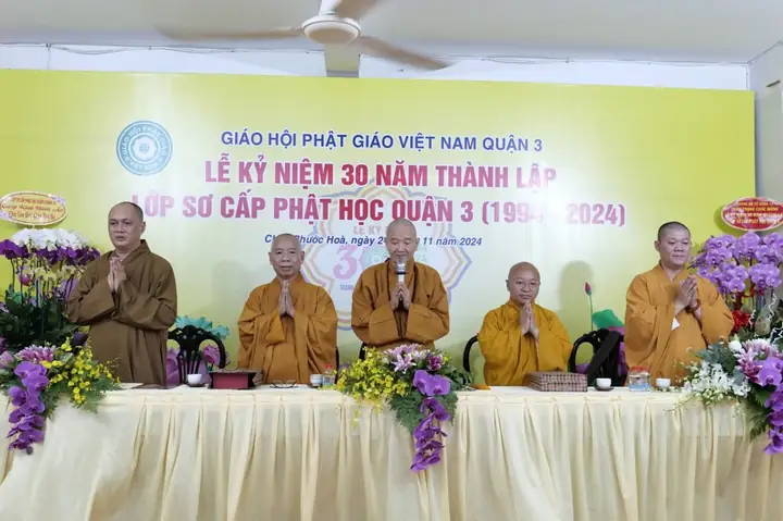 Họp Mặt Bổn Sư Tăng Ni Sinh - Khởi Đầu Chuỗi Sự Kiện Kỷ Niệm 30 Năm Lớp Sơ Cấp Phật Học Quận 3