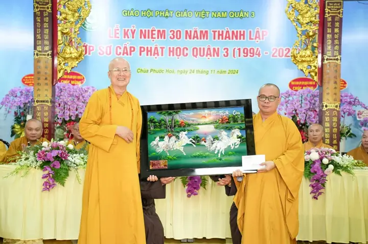 Họp Mặt Bổn Sư Tăng Ni Sinh - Khởi Đầu Chuỗi Sự Kiện Kỷ Niệm 30 Năm Lớp Sơ Cấp Phật Học Quận 3