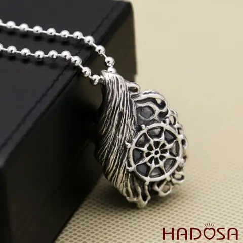 Mới Nhìn Vào Sản Phẩm Mặt Dây Chuyền Mặt Quỷ Hóa Phật Tại Hadosa, Có Lẽ Sản Phẩm Đã Khiến Khách Phải Suy Ngẫm Về Sản Phẩm Rất Nhiều, Tuy Nhiên Ý Nghĩa Sản Phẩm Đơn Thuần Chính Là Mang Lại Thông Điệp Đại Diện Cho Cái Ác Và Điều Thiện Trong Mỗi Con Người Chúng Ta.