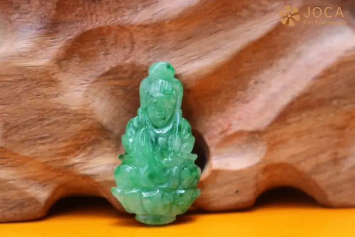 Mặt Phật Quan Âm Đá Ruby