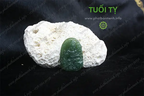 Mô Tả Sản Phẩm Mặt Dây Phật Bản Mệnh Ngọc Bích Tuổi Tỵ: