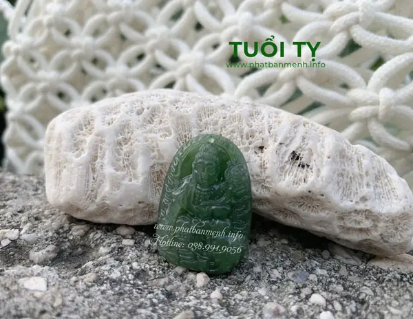 Mô Tả Sản Phẩm Mặt Dây Phật Bản Mệnh Ngọc Bích Tuổi Tỵ: