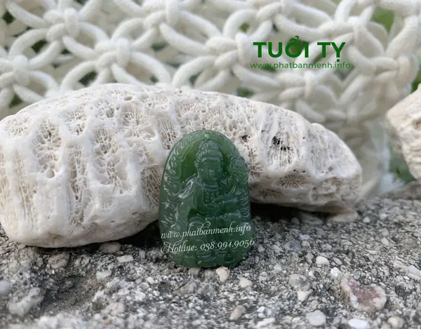 Mô Tả Sản Phẩm Mặt Dây Phật Bản Mệnh Ngọc Bích Tuổi Tỵ: