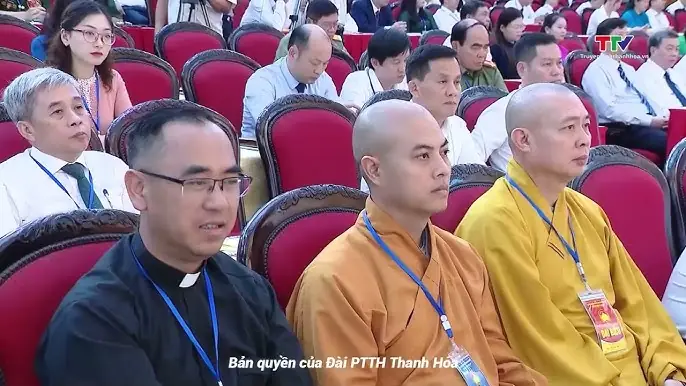 Mặt Tiêu Cực Của Phật Giáo: Phân Tích Khách Quan Từ Góc Độ Xã Hội Và Cá Nhân