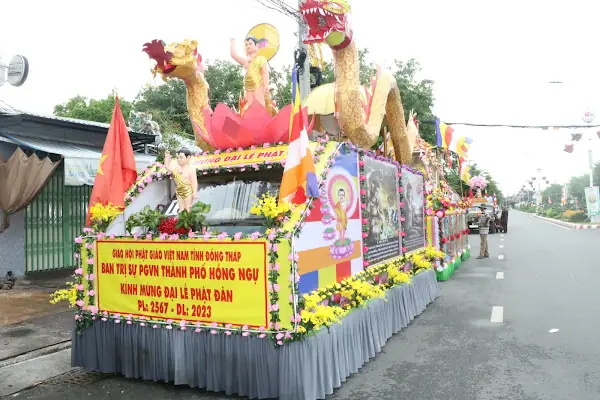 Chùm Ảnh Về Các Mẫu Xe Hoa Các Đơn Vị Phật Giáo Và Các Ban ...