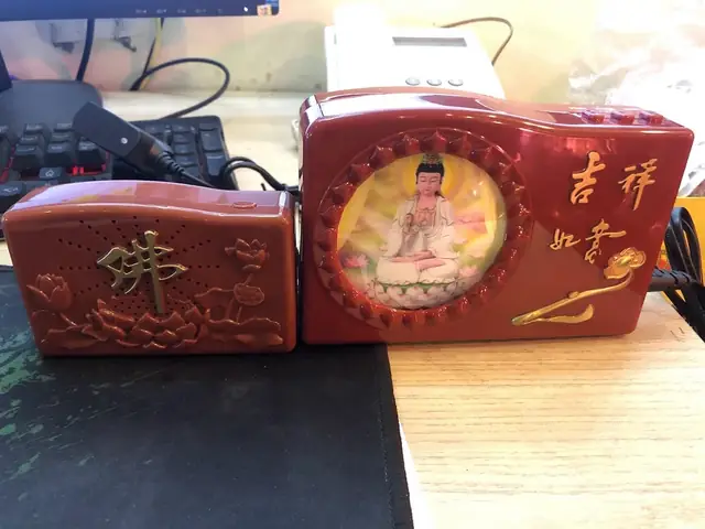 Người Tu Tịnh Độ Nên Mở Máy Niệm Phật Trước Khi Ngủ