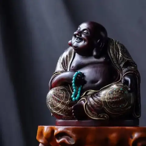 Nam-mo-thay-phat-di-lac