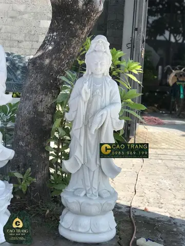 Nằm Mơ Thấy Phật Bà Quan Âm Mỉm Cười Là Điềm Gì?