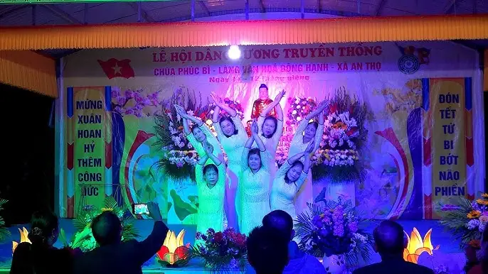 Múa Chắp Tay Niệm Phật: Nghệ Thuật Tâm Linh Kết Nối Thân - Tâm - Linh