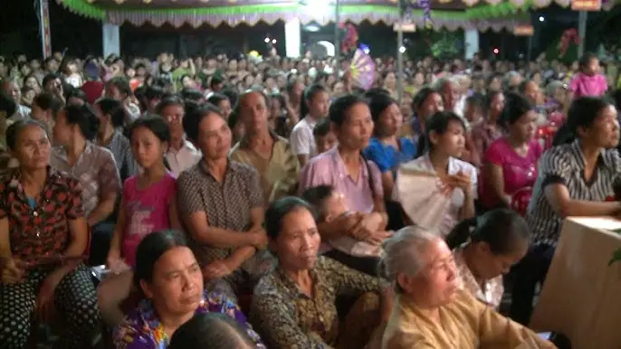 Múa Chắp Tay Niệm Phật: Nghệ Thuật Tâm Linh Kết Nối Thân - Tâm - Linh