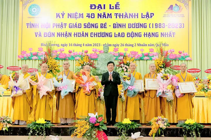 Giáo Hội Phật Giáo Việt Nam Tỉnh Bình Dương Trọng Thể Tổ Chức Lễ Kỷ Niệm 40 Năm Thành Lập Tỉnh Hội Phật Giáo Sông Bé - Bình Dương