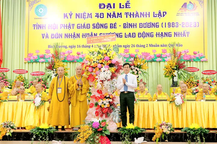 Giáo Hội Phật Giáo Việt Nam Tỉnh Bình Dương Trọng Thể Tổ Chức Lễ Kỷ Niệm 40 Năm Thành Lập Tỉnh Hội Phật Giáo Sông Bé - Bình Dương