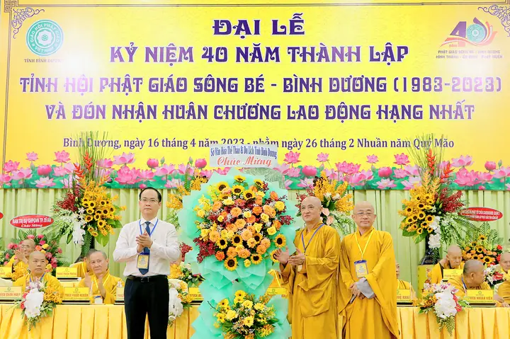 Giáo Hội Phật Giáo Việt Nam Tỉnh Bình Dương Trọng Thể Tổ Chức Lễ Kỷ Niệm 40 Năm Thành Lập Tỉnh Hội Phật Giáo Sông Bé - Bình Dương