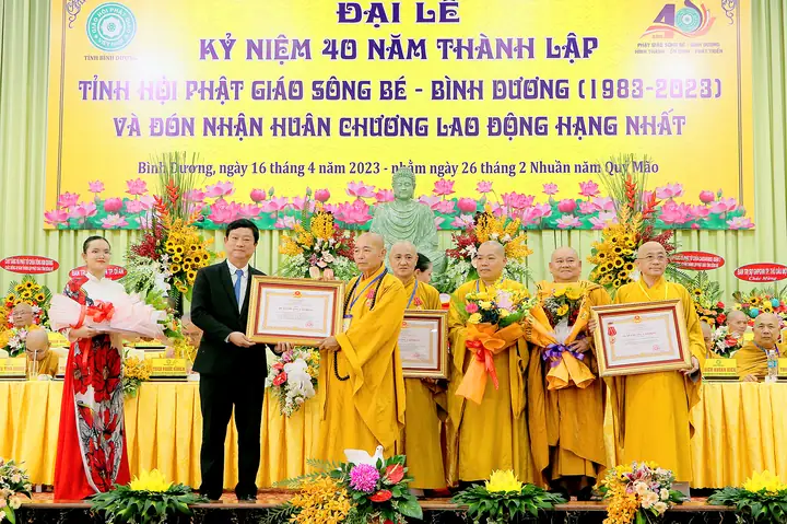 Giáo Hội Phật Giáo Việt Nam Tỉnh Bình Dương Trọng Thể Tổ Chức Lễ Kỷ Niệm 40 Năm Thành Lập Tỉnh Hội Phật Giáo Sông Bé - Bình Dương