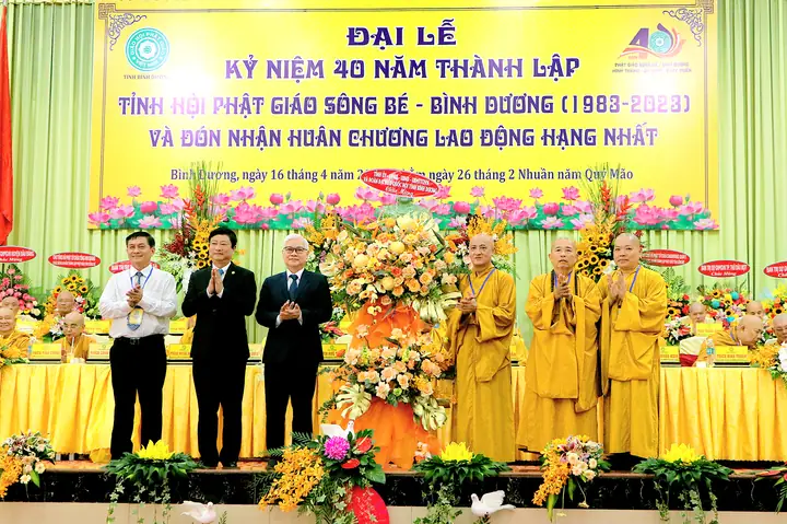 Giáo Hội Phật Giáo Việt Nam Tỉnh Bình Dương Trọng Thể Tổ Chức Lễ Kỷ Niệm 40 Năm Thành Lập Tỉnh Hội Phật Giáo Sông Bé - Bình Dương