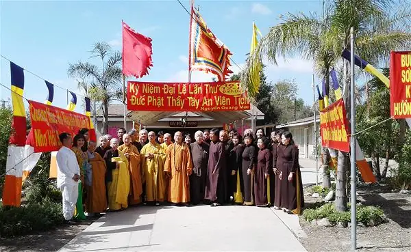 Nam Mô Bửu Sơn Kỳ Hương Phật Là Gì? Nguồn Gốc, Ý Nghĩa Và Những Điều Cần Biết