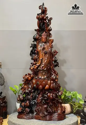 Suy Cho Cùng, Mục Đích Lớn Nhất Của Việc Thờ Tượng Phật Quan Âm Đứng Không Phải Là Ước Mong Những Điều Quá Xa Vời Thực Tế. Vì Trên Hết, Chúng Ta Thờ Tượng Phật Quan Âm Đứng Để Bày Tỏ Lòng Biết Ơn Đối Với Các Vị Phật Đã Có Ân Đức Lớn Lao Đối Với Nhân Loại. Điều Quan Trọng Nhất Là Phải Luôn Có Tấm Gương Sáng Suốt Để Mọi Người Tìm Về Cái Gọi Là “chân-thiện-mỹ”. Nhờ Vậy, Con Người Luôn Ở Gần Ngọn Đèn Trí Tuệ, Luôn Cảm Thấy Được Bao Bọc Và Che Chở Bởi Tấm Lòng Từ Bi Của Ngài.