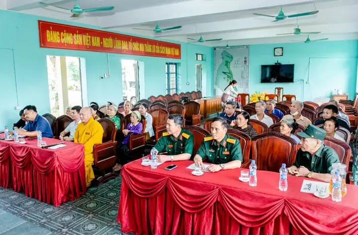 Bts Phật Giáo Tỉnh Thanh Hoá Tặng Quà Gia Đình Chính Sách Nhân Ngày 27/7